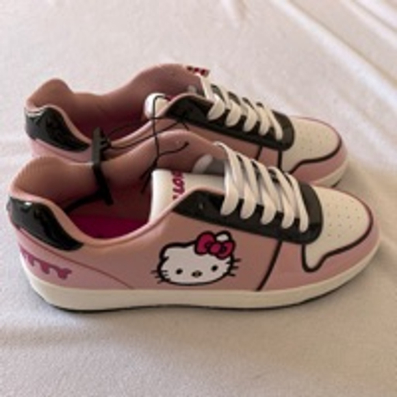 Hello Kitty Sanrio Shoes - Women's Hello Kitty Sneakers Size 11 Pink Black